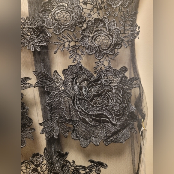 BNWT Black Lace Romper - Picture 7 of 7